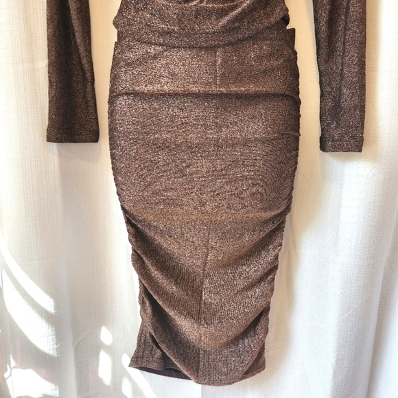 BB Dakota 2 Piece Side Hustle Glittery Metallic Rose Gold Top & Skirt Set Size S - Picture 7 of 9
